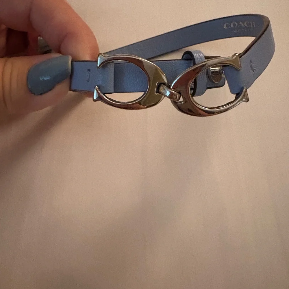 Coach double wrap leather bracelet - Picture 2 of 3